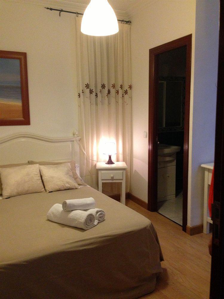 Hostal La Estrella Madrid Bagian luar foto