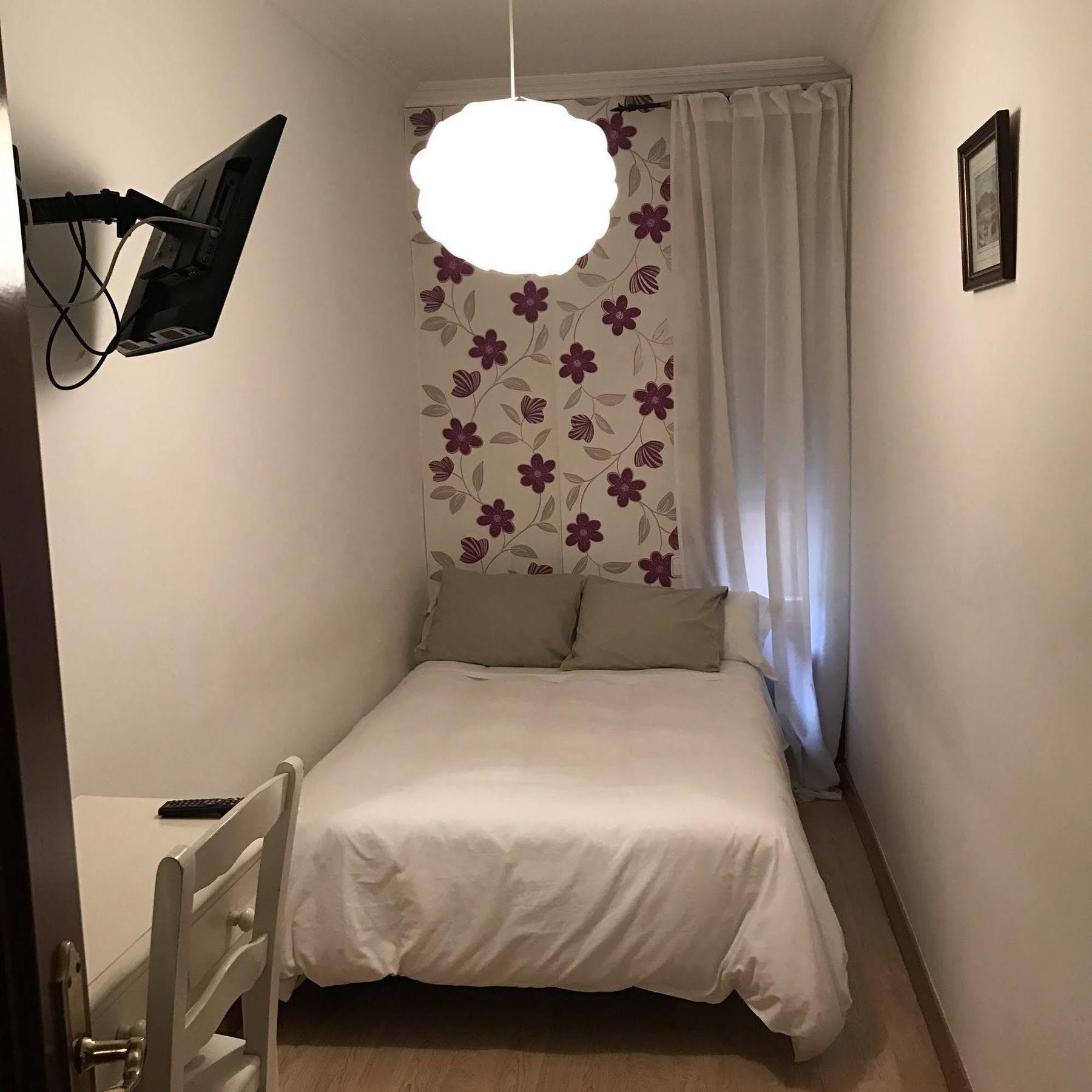 Hostal La Estrella Madrid Bagian luar foto