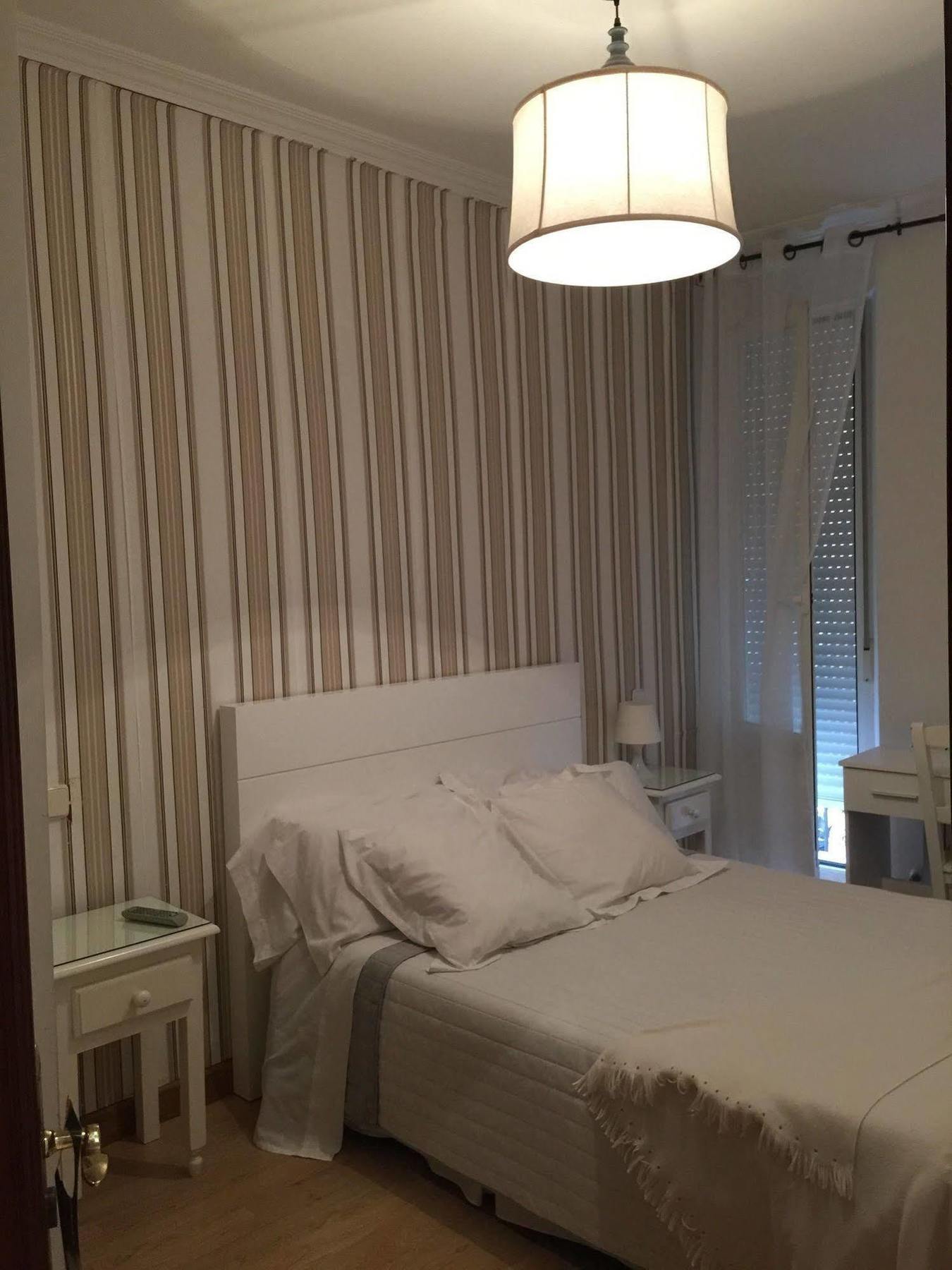 Hostal La Estrella Madrid Bagian luar foto