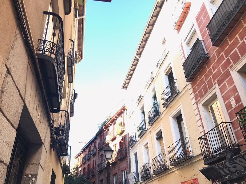 Hostal La Estrella Madrid Bagian luar foto