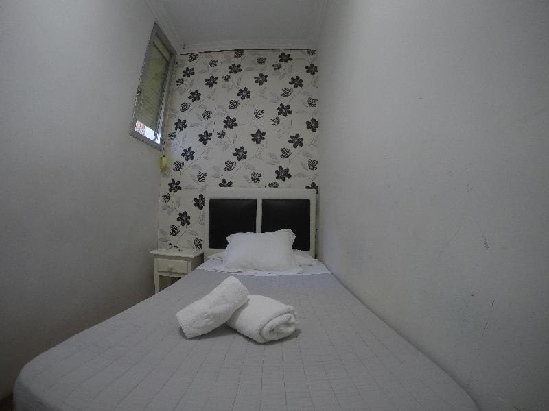 Hostal La Estrella Madrid Bagian luar foto